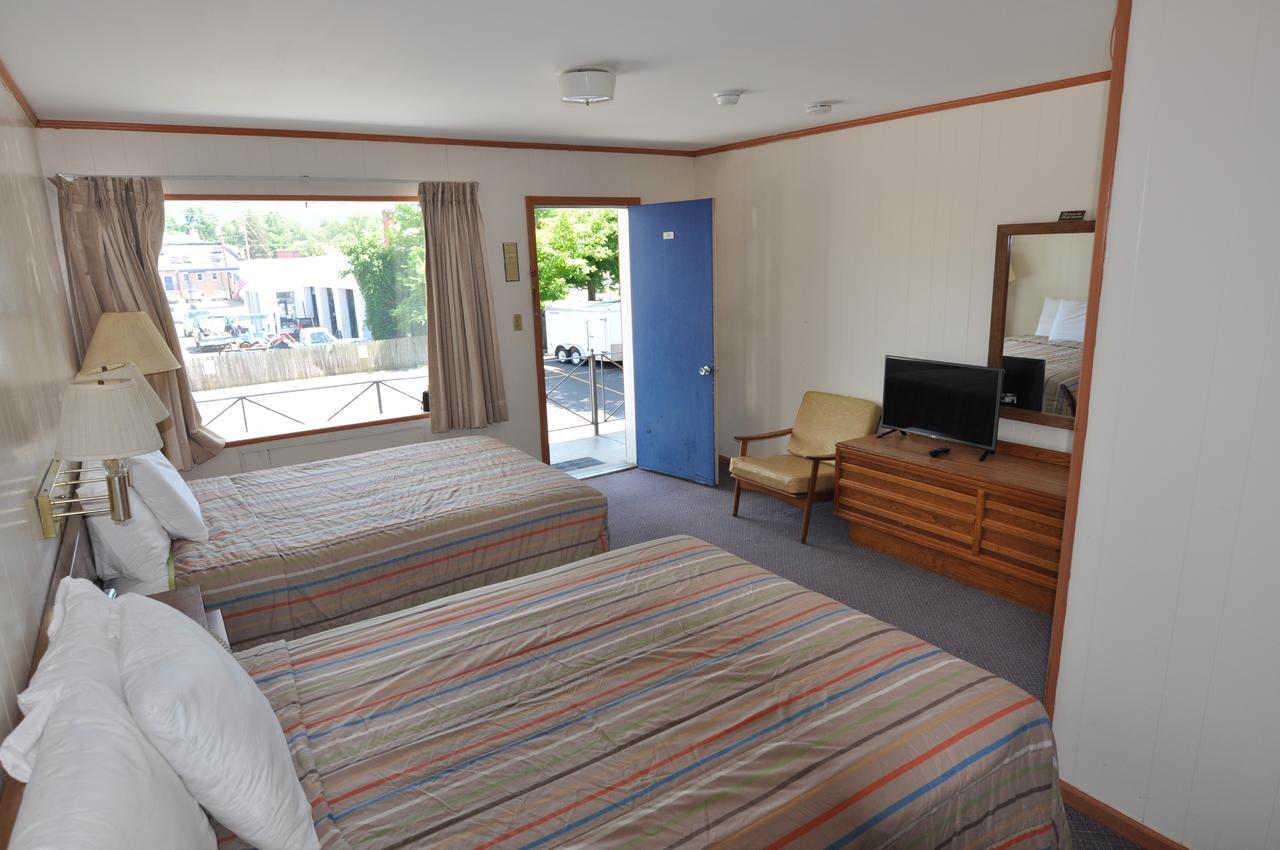 Budget Inn Near Westrock Covington Extérieur photo